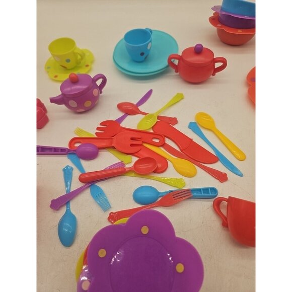 Little Tikes Kitchen Pretend Play Dishes Huge Lot Silverware Cups Teapots - Picture 9 of 9